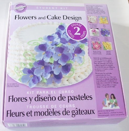 Wilton Flowers and Cake Design - Student Kit 2